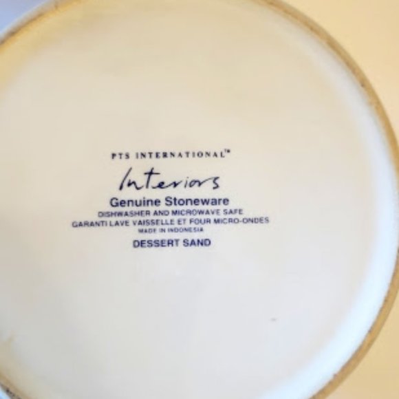 PTS INTERNATIONAL INTERIORS "DESSERT SAND" GENUINE STONEWARE TEAPOT - Picture 2 of 6